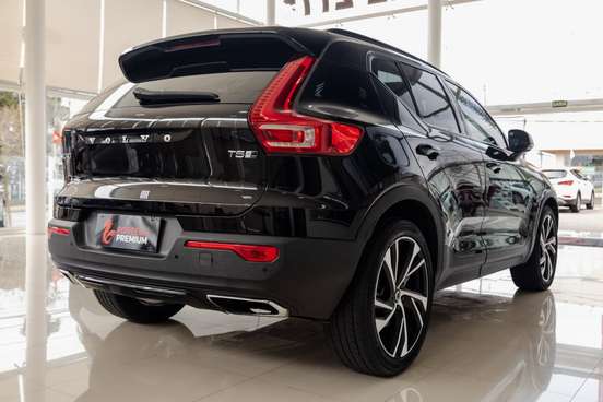 VOLVO-XC40-2.0 T5 GASOLINA R-DESIGN AWD GEARTRONIC VOLVO-XC40-2018