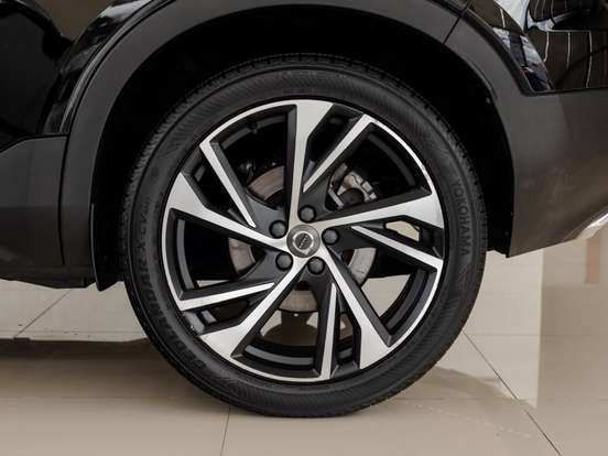 VOLVO-XC40-2.0 T5 GASOLINA R-DESIGN AWD GEARTRONIC VOLVO-XC40-2018