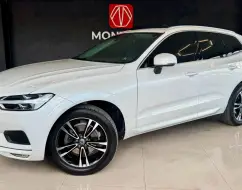 VOLVO XC60 2.0 T5 GASOLINA MOMENTUM AWD GEARTRONIC VOLVO XC60 2.0 T5 GASOLINA MOMENTUM AWD GEARTRONIC