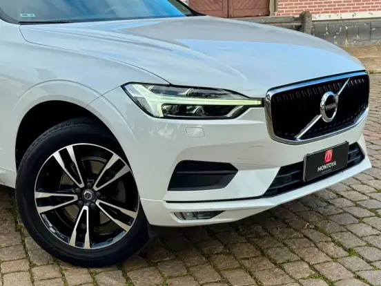 VOLVO-XC60-2.0 T5 GASOLINA MOMENTUM AWD GEARTRONIC VOLVO-XC60-2019