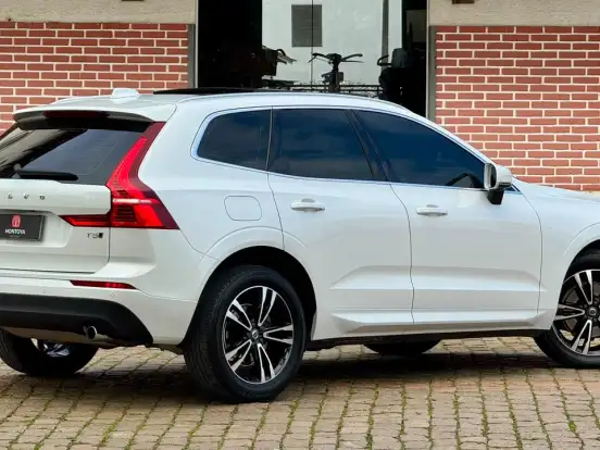 VOLVO-XC60-2.0 T5 GASOLINA MOMENTUM AWD GEARTRONIC VOLVO-XC60-2019