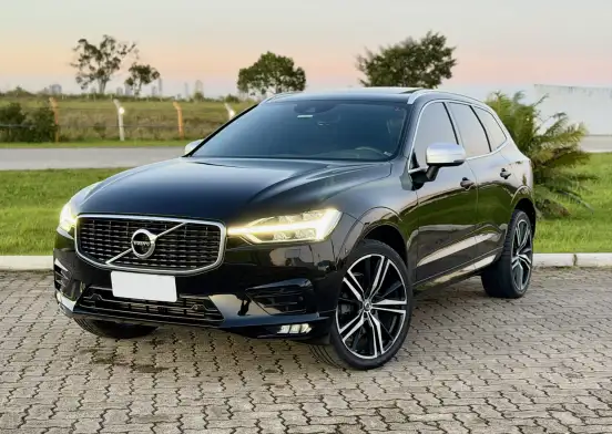 VOLVO-XC60-2017