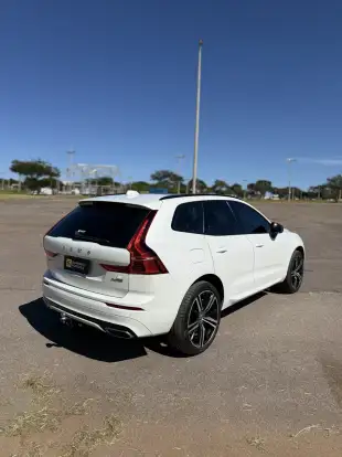 VOLVO-XC60-2021