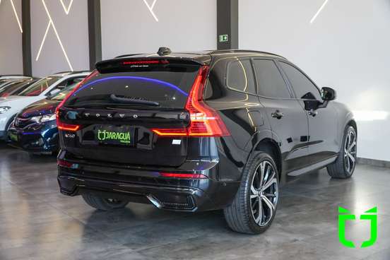 VOLVO-XC60-2023