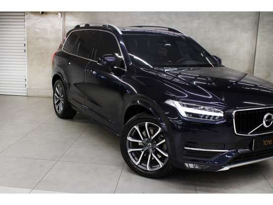 VOLVO-XC90-2018
