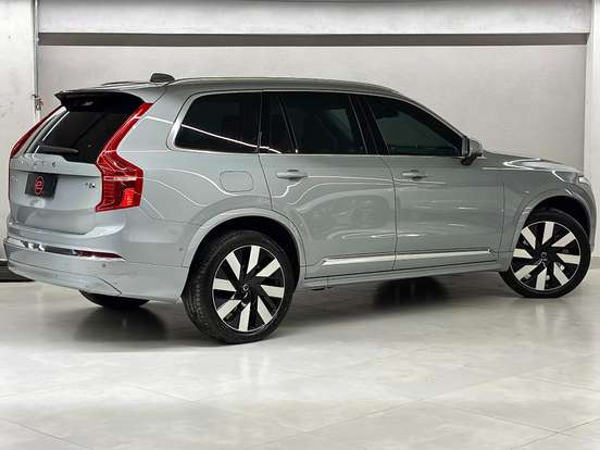 VOLVO-XC90-2024