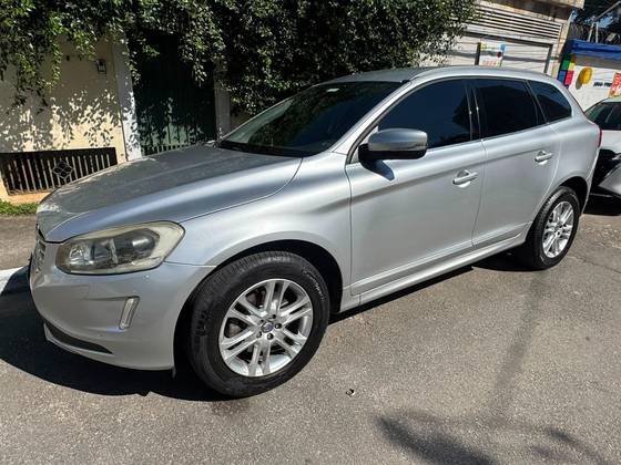 VOLVO XC60 2.0 T5 DYNAMIC FWD TURBO GASOLINA 4P AUTOMÁTICO