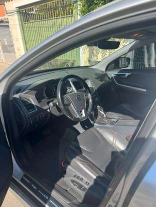 VOLVO-XC60-2014