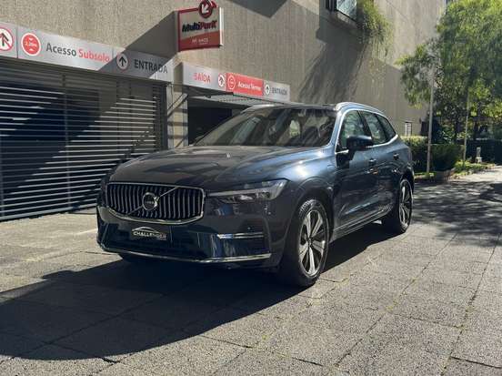 VOLVO-XC60-2023