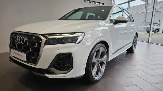 AUDI-Q7-2025