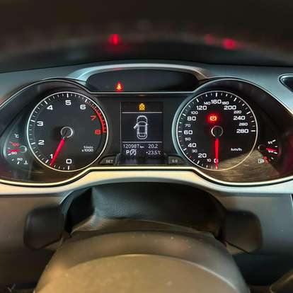 AUDI-A4-2015