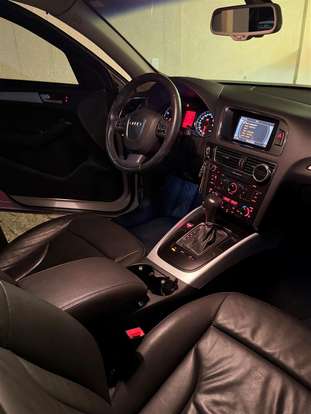 AUDI-Q5-2011