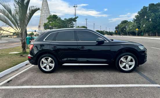 AUDI-Q5-2019