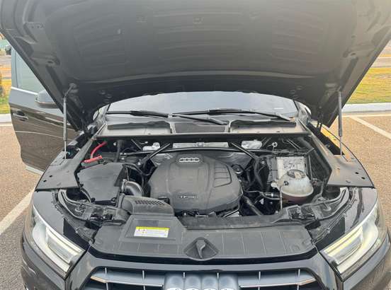 AUDI-Q5-2019