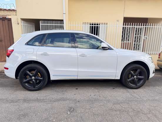 AUDI-Q5-2015