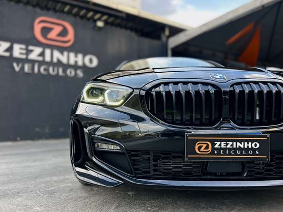 BMW-118i-2022