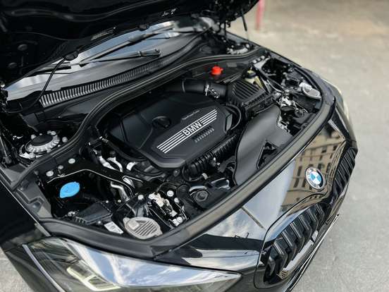 BMW-118i-2022