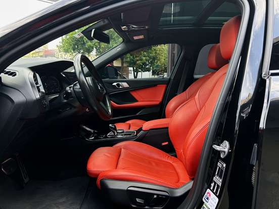 BMW-118i-2022