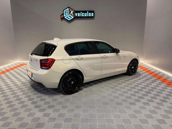 BMW-118i-1.6 SPORT GP 16V TURBO GASOLINA 4P AUTOMÁTICO BMW-118i-2012