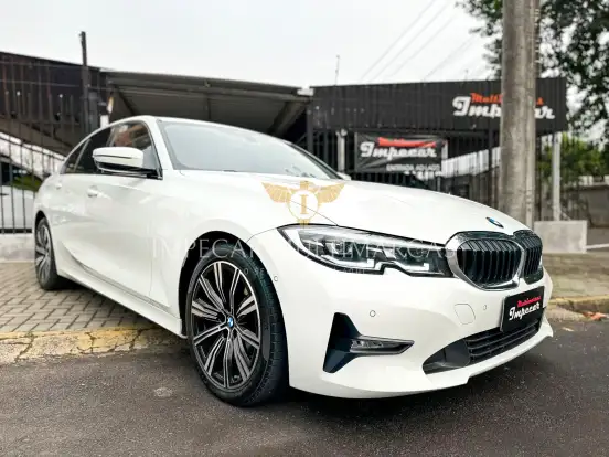 BMW-320i-2021