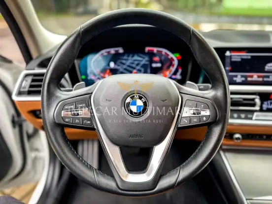 BMW-320i-2021