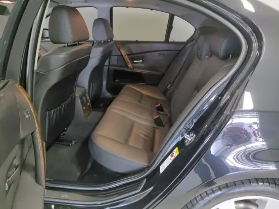 BMW-545i-4.4 SPORT SEDAN V8 32V GASOLINA 4P AUTOMÁTICO BMW-545i-2005