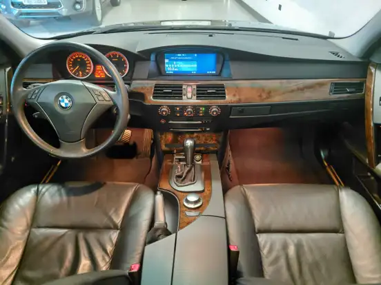 BMW-545i-2005