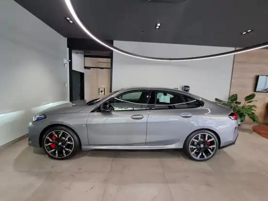 BMW-M 235i-2025