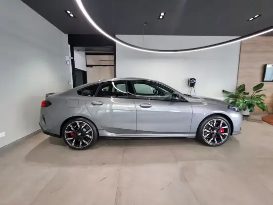 BMW-M 235i-2025