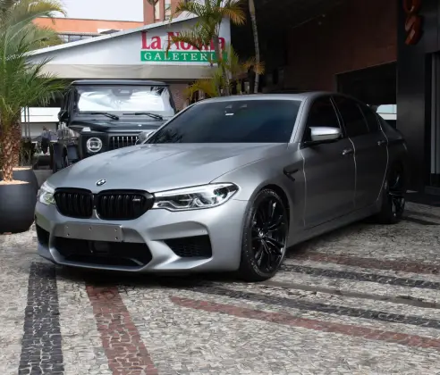 BMW M5 4.4 V8 TWIN POWER M XDRIVE STEPTRONIC BMW M5 4.4 V8 TWIN POWER M XDRIVE STEPTRONIC