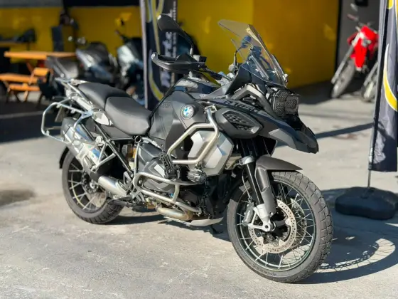 BMW R 1250 GS ADVENTURE TRIPLE BLACK BMW R 1250 GS ADVENTURE TRIPLE BLACK