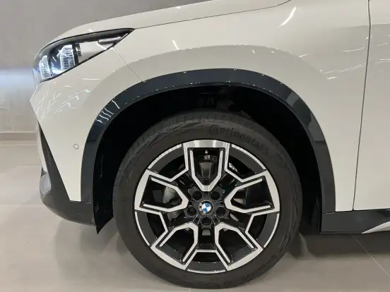 BMW-X1-2024