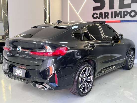 BMW-X4-2023