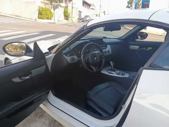 BMW-Z4-2.0 16V TURBO GASOLINA SDRIVE20I AUTOMÁTICO BMW-Z4-2013