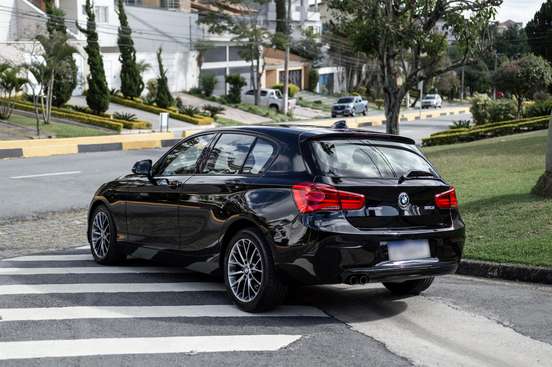 BMW-120i-2015