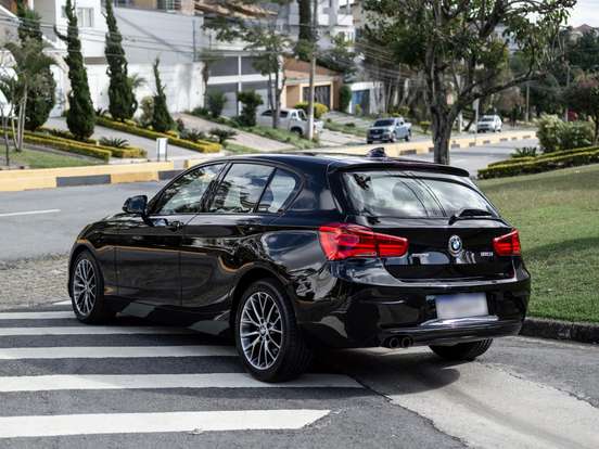 BMW-120i-2.0 16V SPORT ACTIVEFLEX 4P AUTOMÁTICO BMW-120i-2015