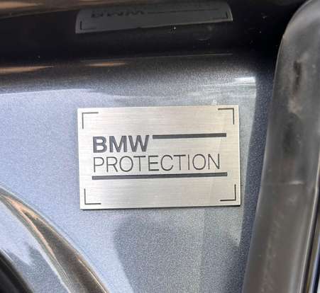 BMW-320i-2022