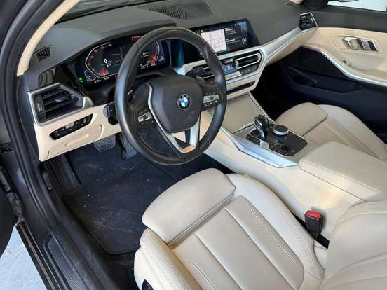 BMW-320i-2.0 16V TURBO GASOLINA SPORT GP AUTOMÁTICO BMW-320i-2019