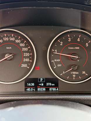 BMW-320i-2015