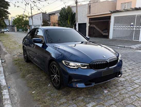 BMW-320i-2020