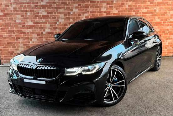 BMW-330i-2019