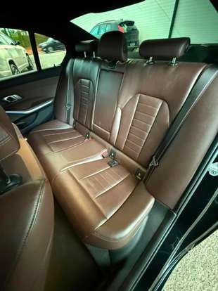BMW-330i-2019