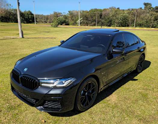 BMW-530e-2022