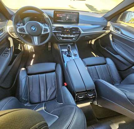 BMW-530e-2022