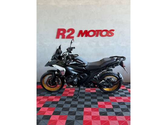 BMW-R 1300 GS TRIPLE BLACK BMW-R 1300 GS TRIPLE BLACK-2024