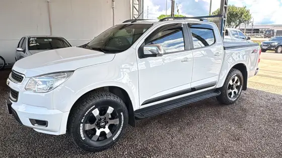 CHEVROLET S10 2.4 MPFI LT 4X2 CS 8V FLEX 2P MANUAL CHEVROLET S10 2.4 MPFI LT 4X2 CS 8V FLEX 2P MANUAL
