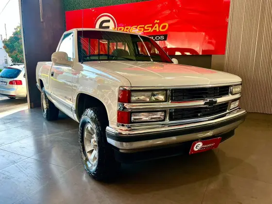 CHEVROLET SILVERADO 4.2 DLX 4X2 CS 18V TURBO INTERCOOLER DIESEL 2P MANUAL CHEVROLET SILVERADO 4.2 DLX 4X2 CS 18V TURBO INTERCOOLER DIESEL 2P MANUAL