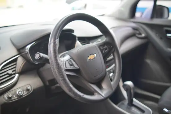 CHEVROLET-TRACKER-2018
