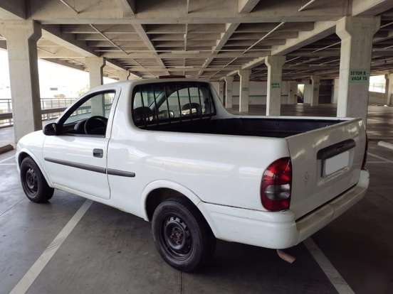 CHEVROLET-CORSA-2000