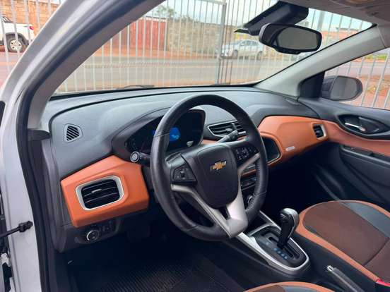 CHEVROLET-ONIX-1.4 MPFI ACTIV 8V FLEX 4P AUTOMÁTICO CHEVROLET-ONIX-2017